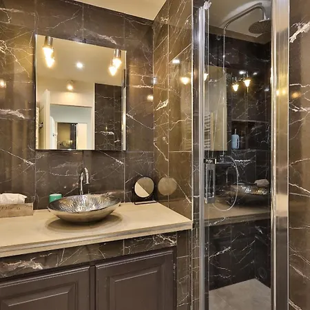 Avec Toit Terrasse Equipe Au Centre Tropez Vue דירה *