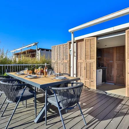 Avec Toit Terrasse équipé Au Centre Tropez Vue Saint-Tropez